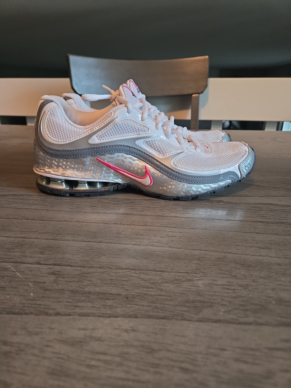 Nike Reax Run 5 Women's Running Shoes White/Metallic Silver/Pink Sz 10.5